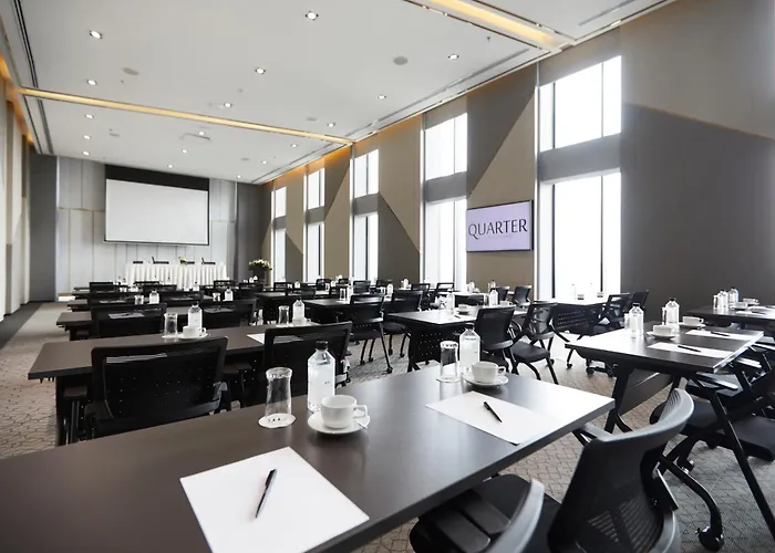 Hotel The Quarter Ari By Uhg