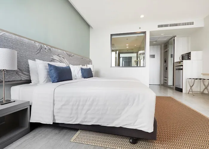 Hotel The Quarter Ari By Uhg