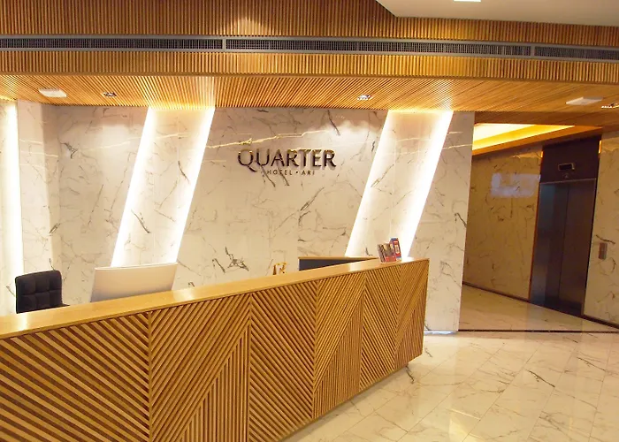 The Quarter Ari By Uhg