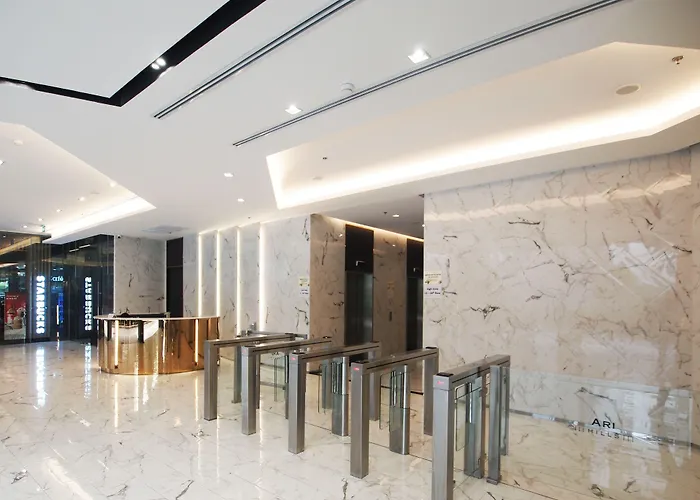 Hotel The Quarter Ari By Uhg 4*