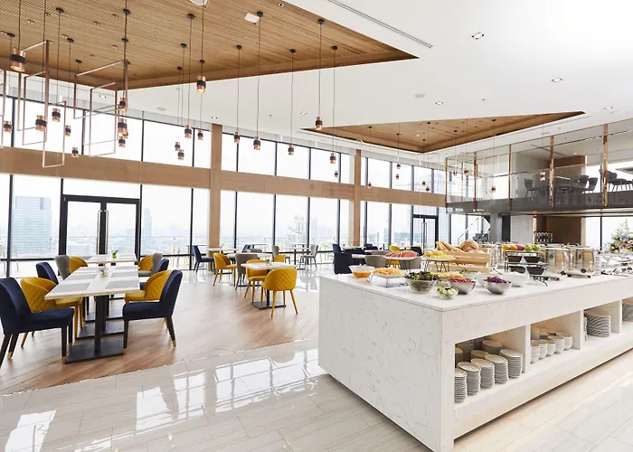 Hotel The Quarter Ari By Uhg 4*